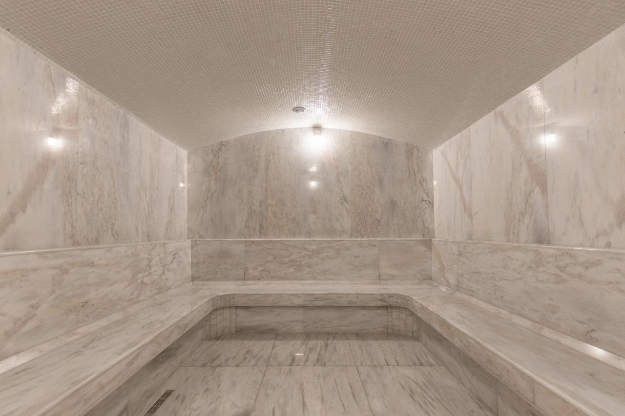 Premium Park Hotel Призрен Экстерьер фото