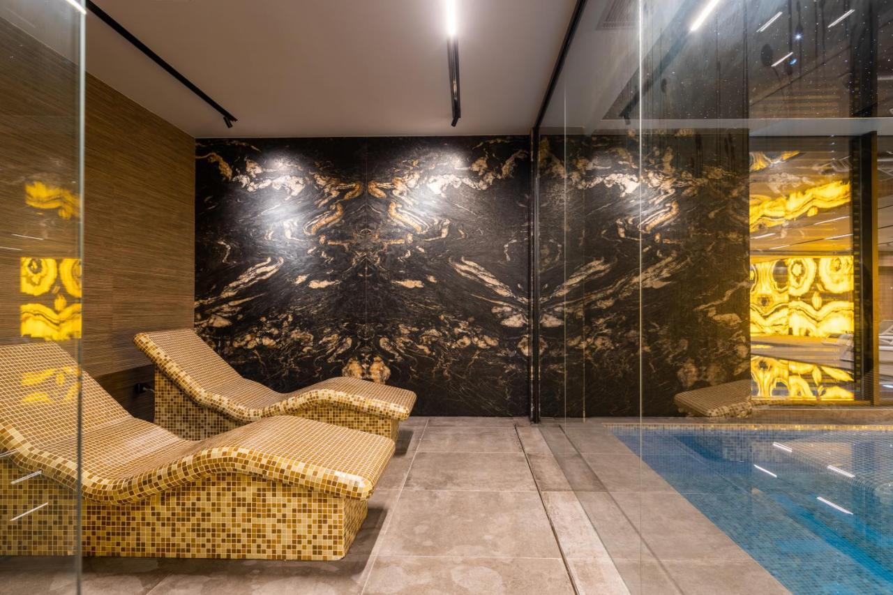Premium Park Hotel Призрен Экстерьер фото