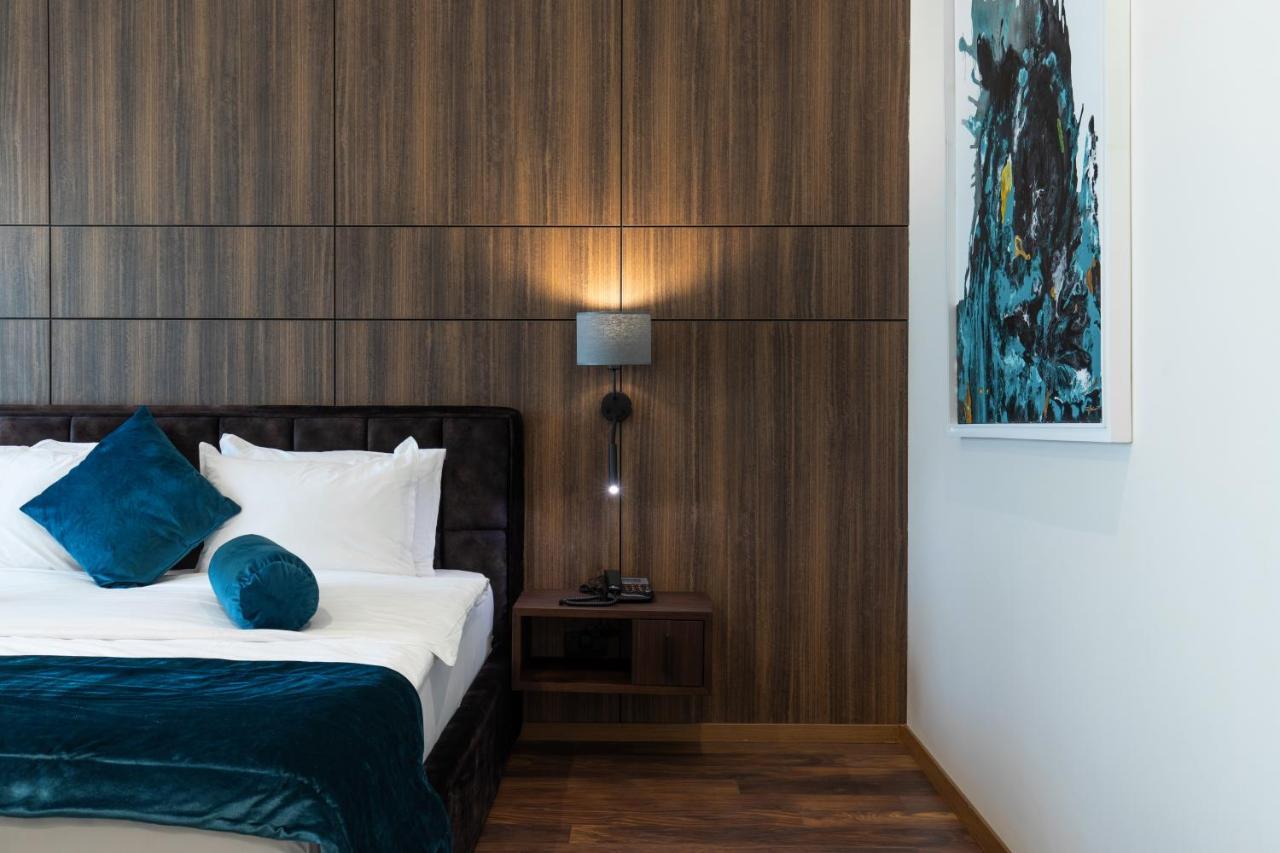 Premium Park Hotel Призрен Экстерьер фото
