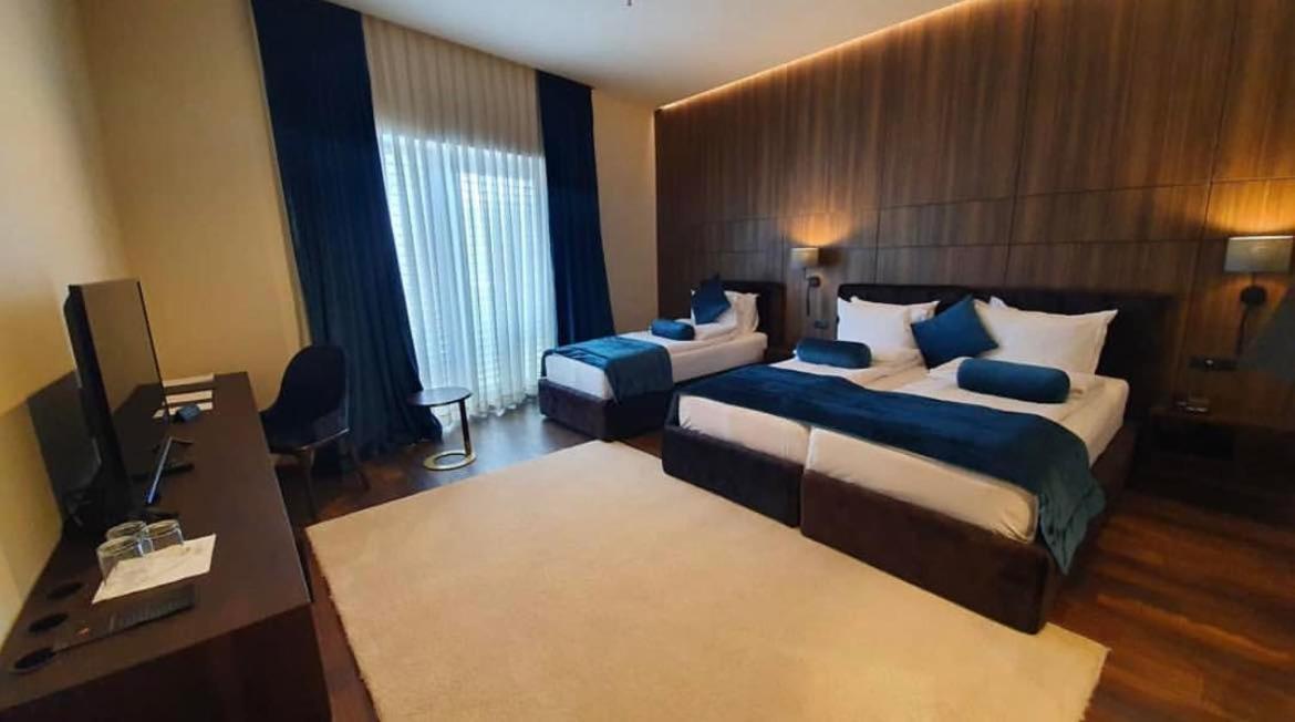 Premium Park Hotel Призрен Экстерьер фото