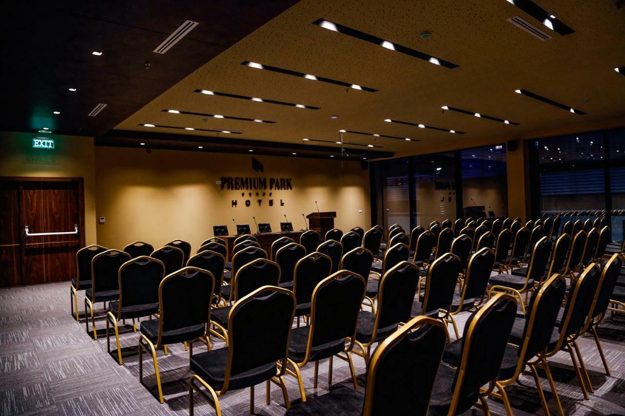 Premium Park Hotel Призрен Экстерьер фото