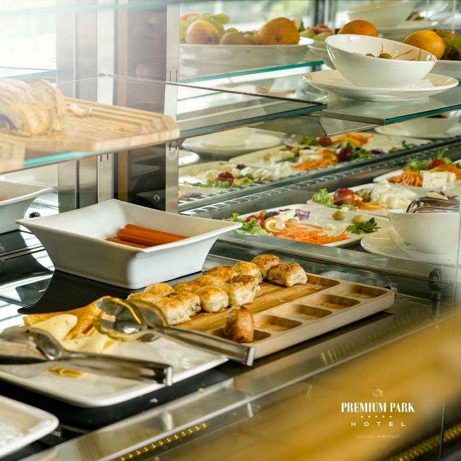 Premium Park Hotel Призрен Экстерьер фото