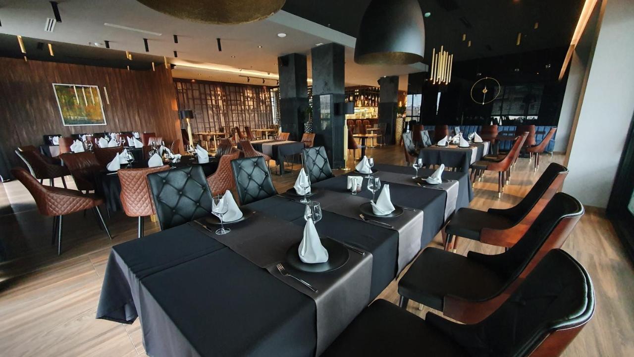 Premium Park Hotel Призрен Экстерьер фото